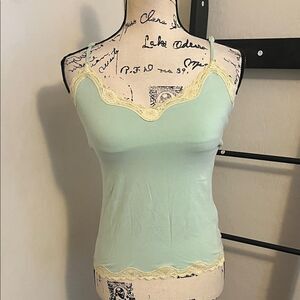 Y2K Halogen Mint Green Lace Trim Pullover Camisole Top 2000’s